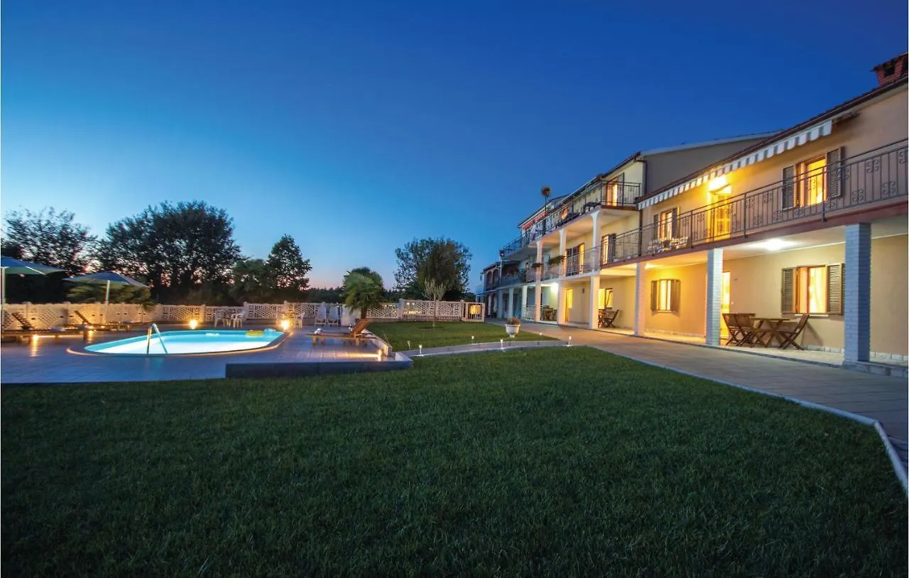Stunning Apartment In Vrsar With House Sea View 0*,